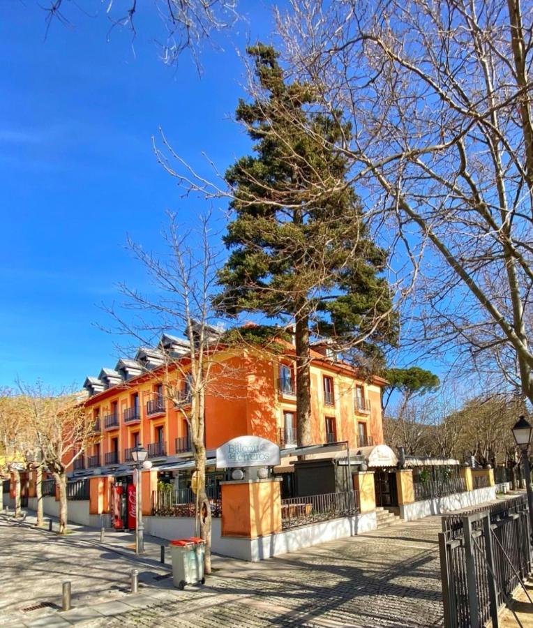 Hospedium Hotel Los Lanceros San Lorenzo de El Escorial Exterior photo